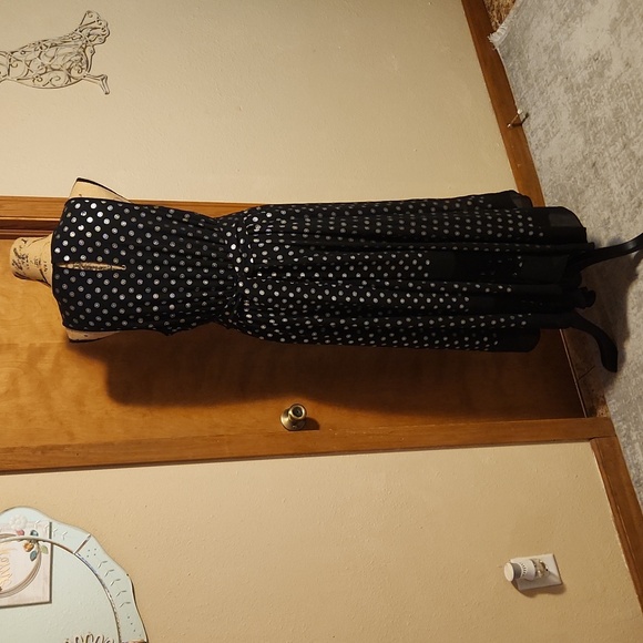 Michael Kors Sleeveless Metalic Dot Printed Fit & Flare Dress, Hankerchief Hem L - Picture 6 of 11